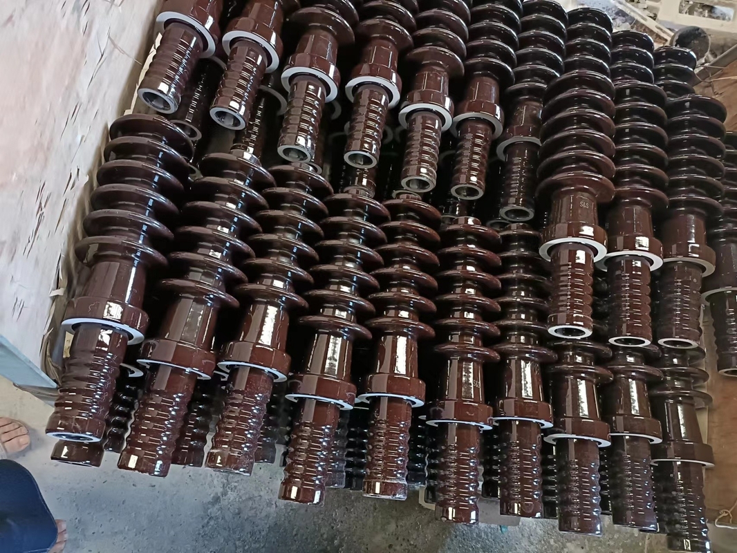 Втулка Браун фарфора трансформатора ИШАКА масла IEC 60168 застеклила корейский рынок 150kV